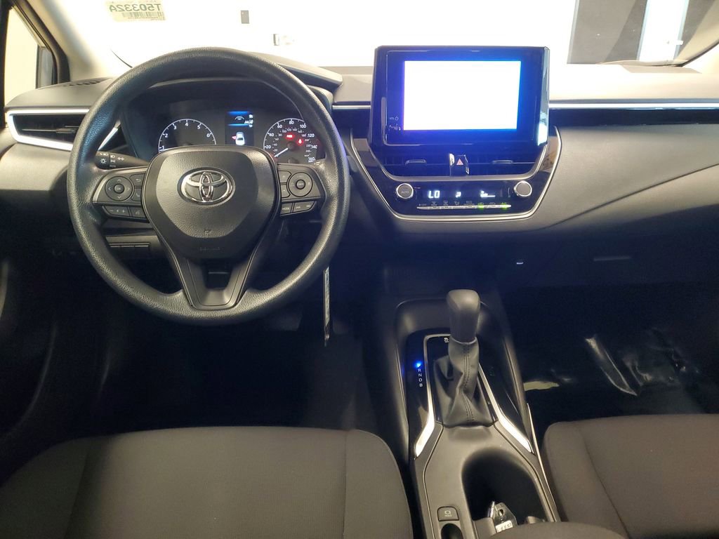 Used 2025 Toyota Corolla LE image 9
