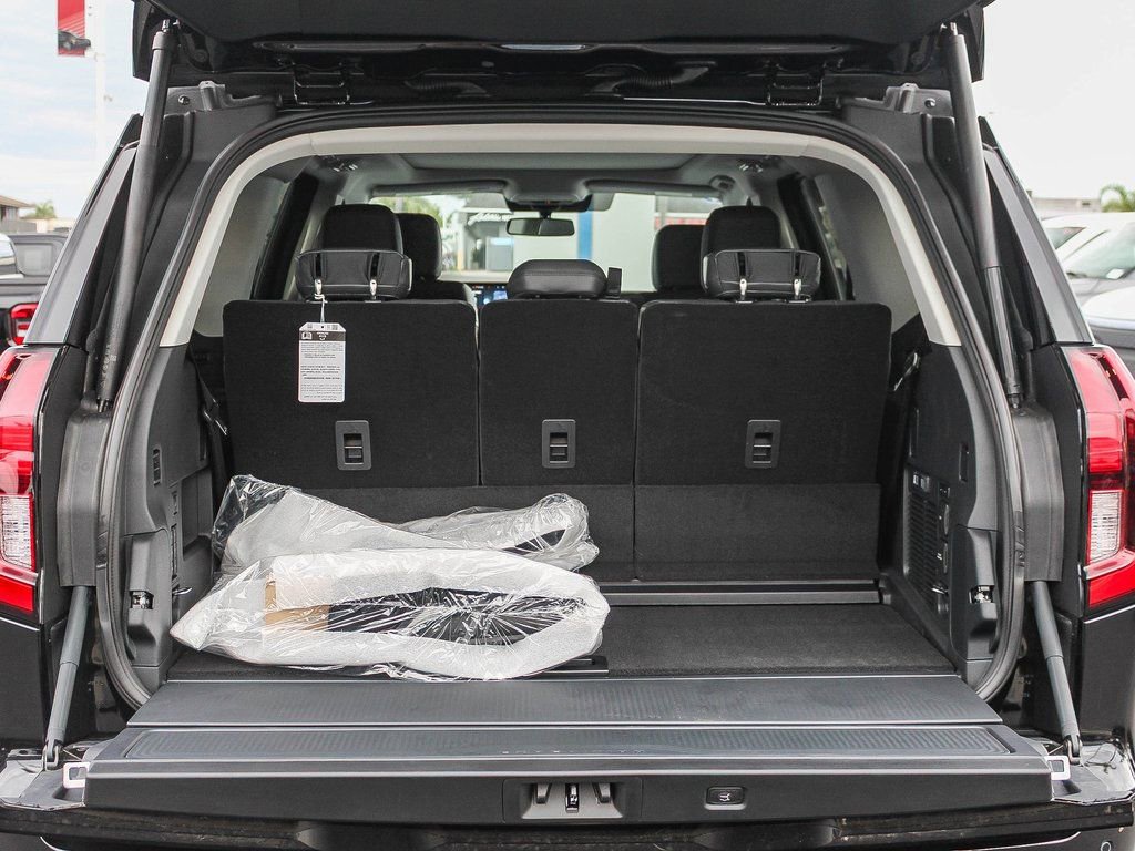 New 2025 Ford Expedition Active image 28