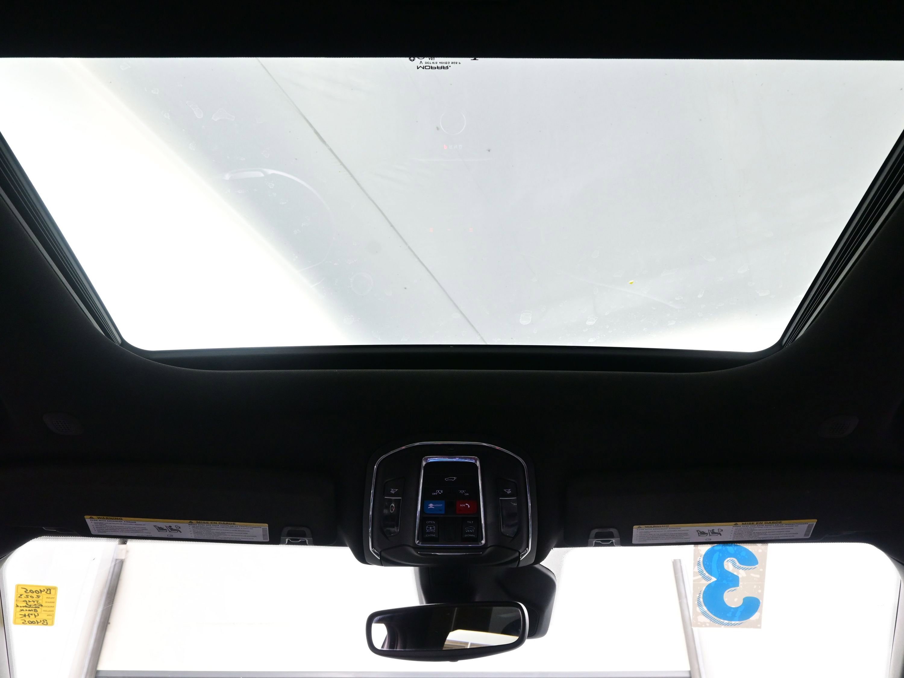 Used 2023 Jeep Grand Cherokee L Laredo image 19