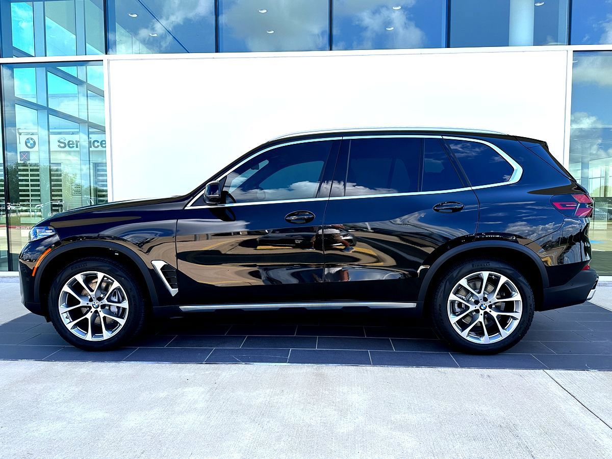 New 2026 BMW X5 xDrive40i w/ Premium Package image 8
