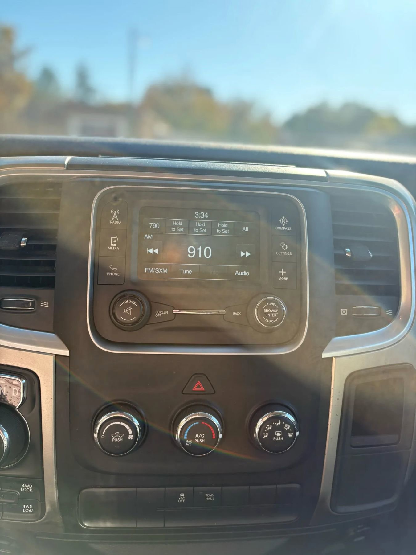 Used 2014 RAM 1500 Classic SLT image 10