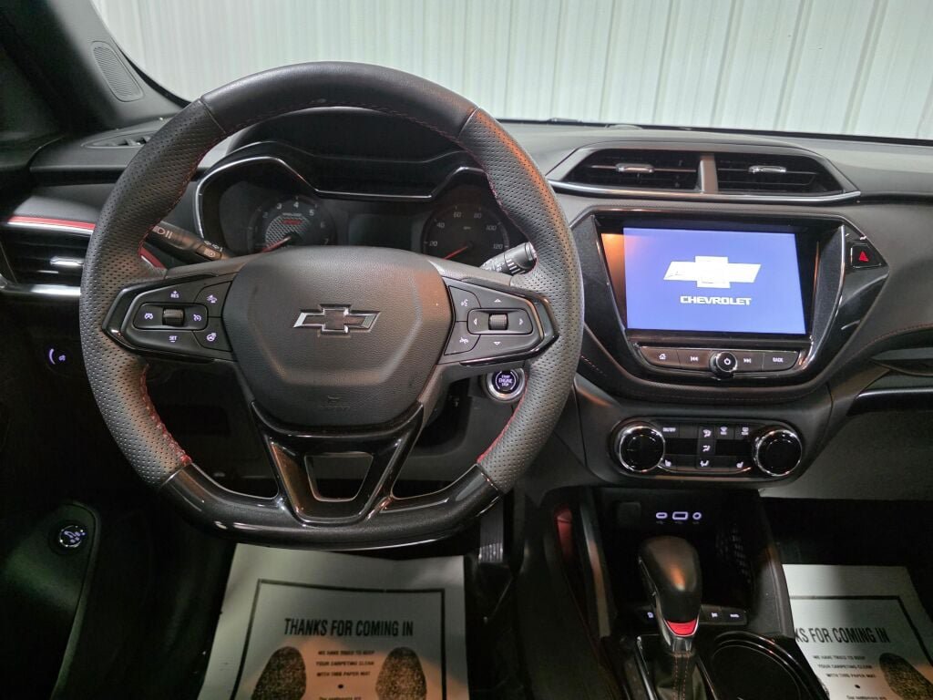 Used 2023 Chevrolet TrailBlazer RS w/ Sun and Liftgate Package AWD/4WD image 8