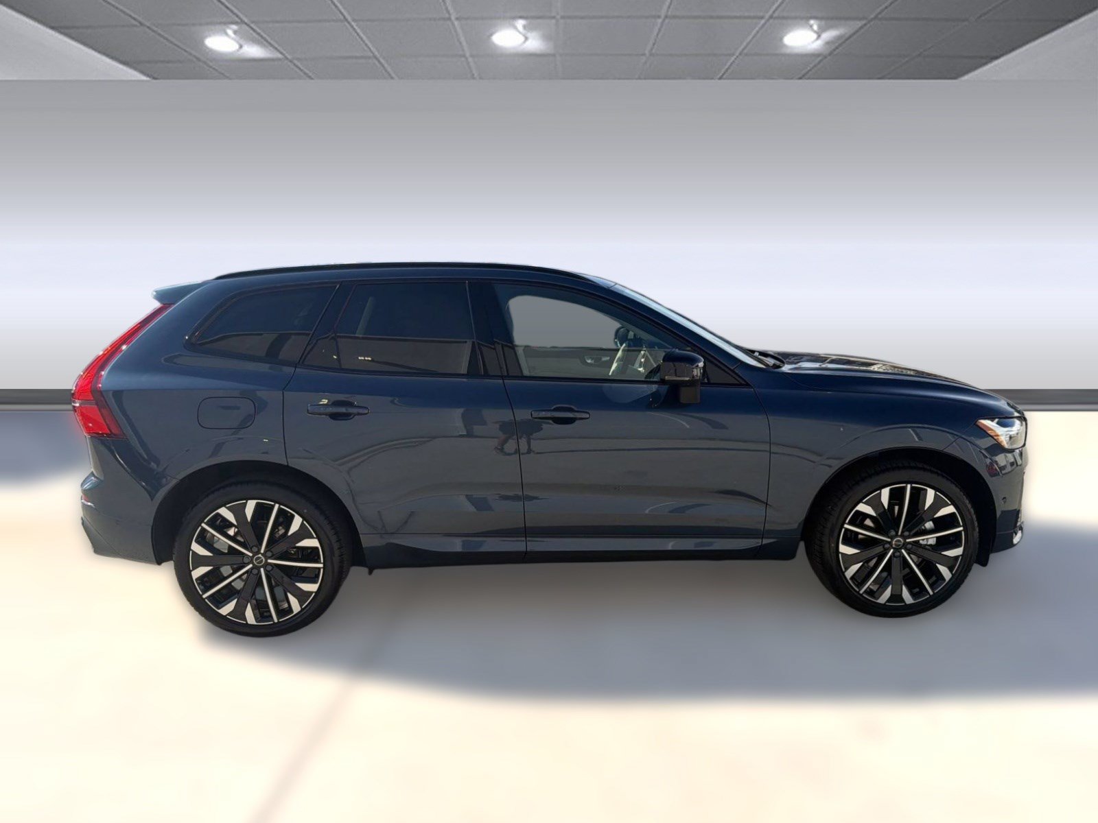 New 2026 Volvo XC60 B5 Ultra w/ Protection Package Premier AWD/4WD image 8
