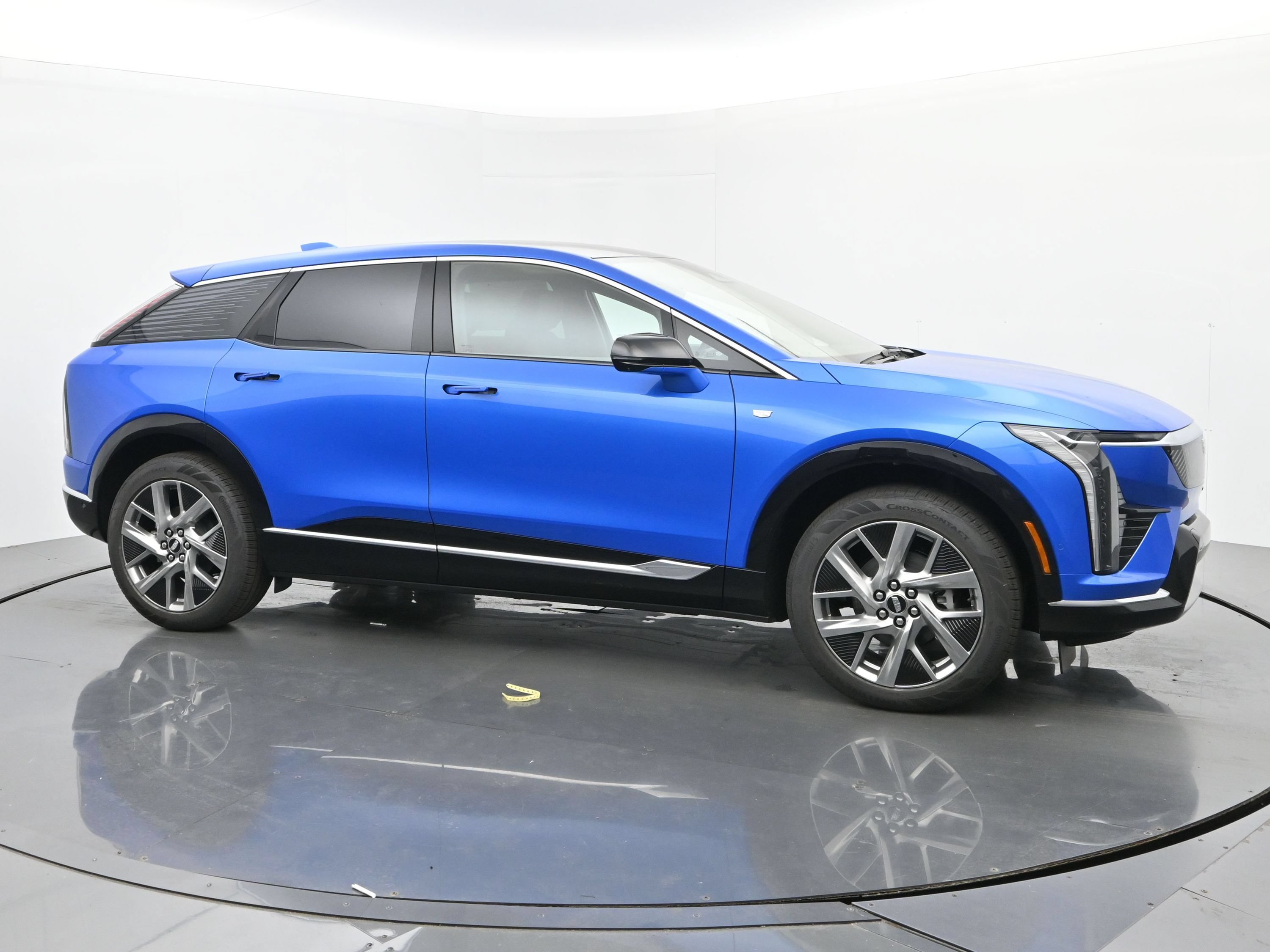 New 2026 Cadillac Optiq Luxury 1 w/ LPO, Floor Liner Package AWD/4WD image 7