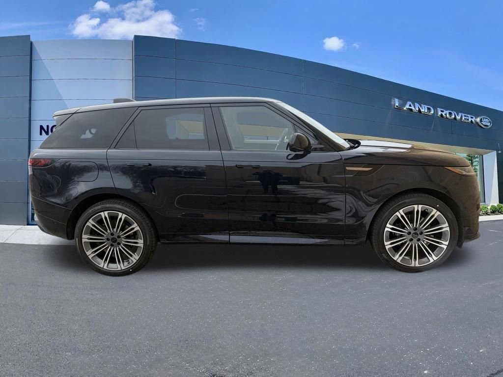 New 2026 Land Rover Range Rover Sport Dynamic SE AWD/4WD image 5