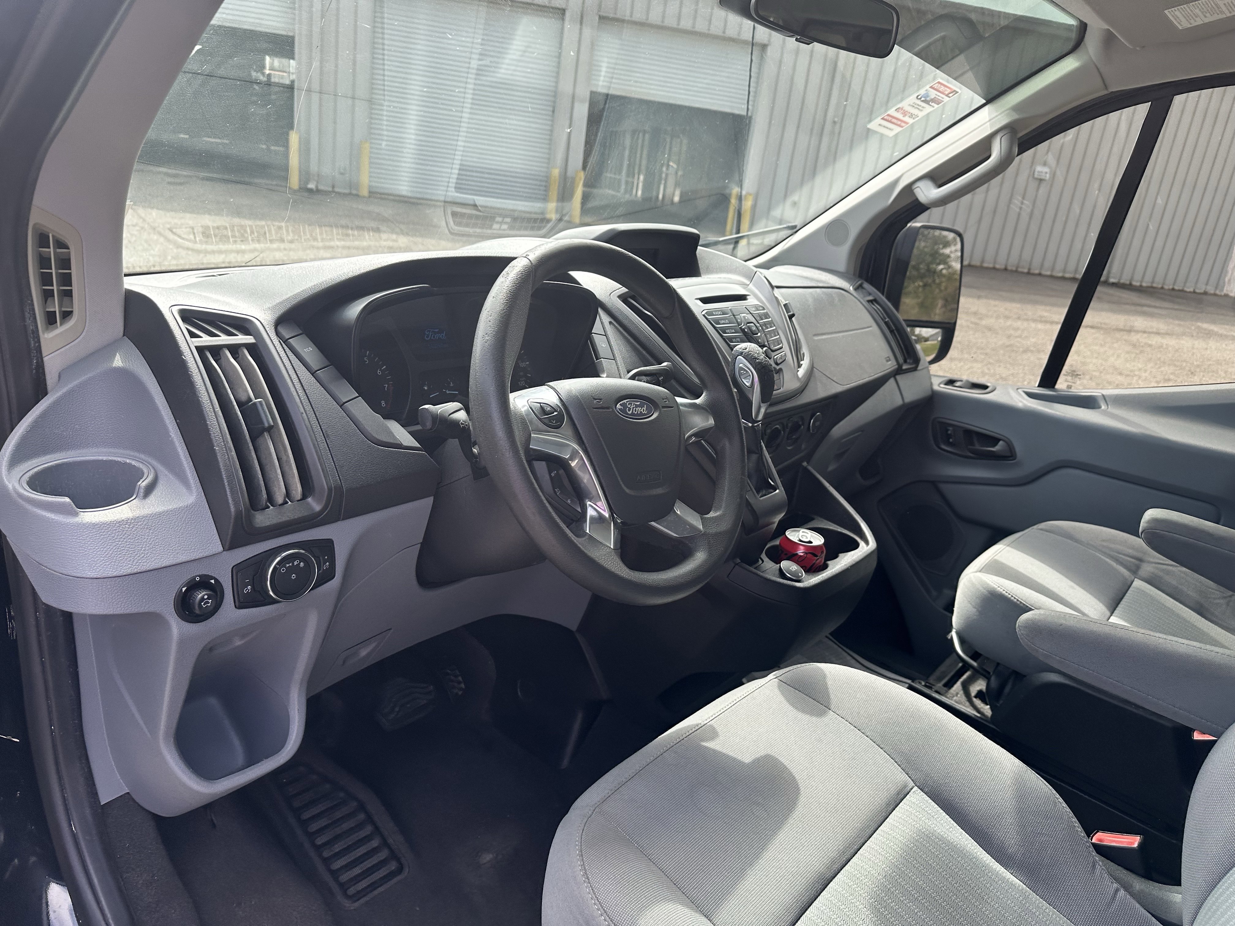 Used 2017 Ford Transit 350 XLT image 9
