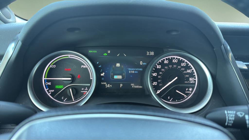 Used 2021 Toyota Camry XLE w/ Navigation Upgrade Package image 10