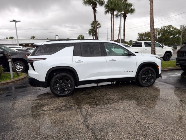 New 2027 Chevrolet Traverse LT w/ Midnight/Sport Edition FWD image 13