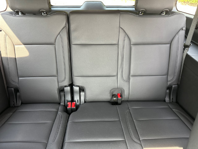 Used 2026 Chevrolet Suburban Z71 w/ Comfort Package AWD/4WD image 20
