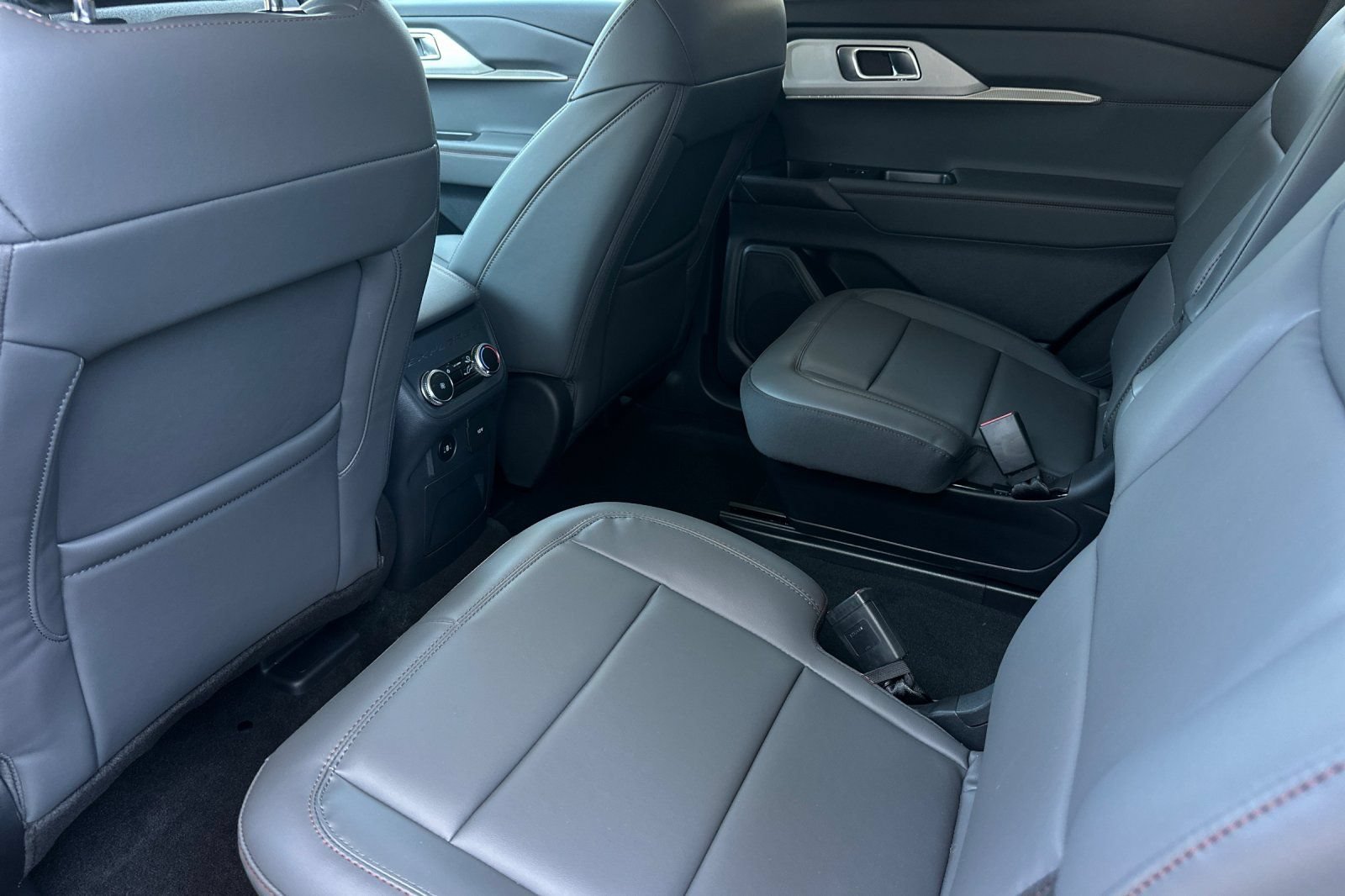New 2026 Ford Explorer Active w/ Active Comfort Package RWD image 11