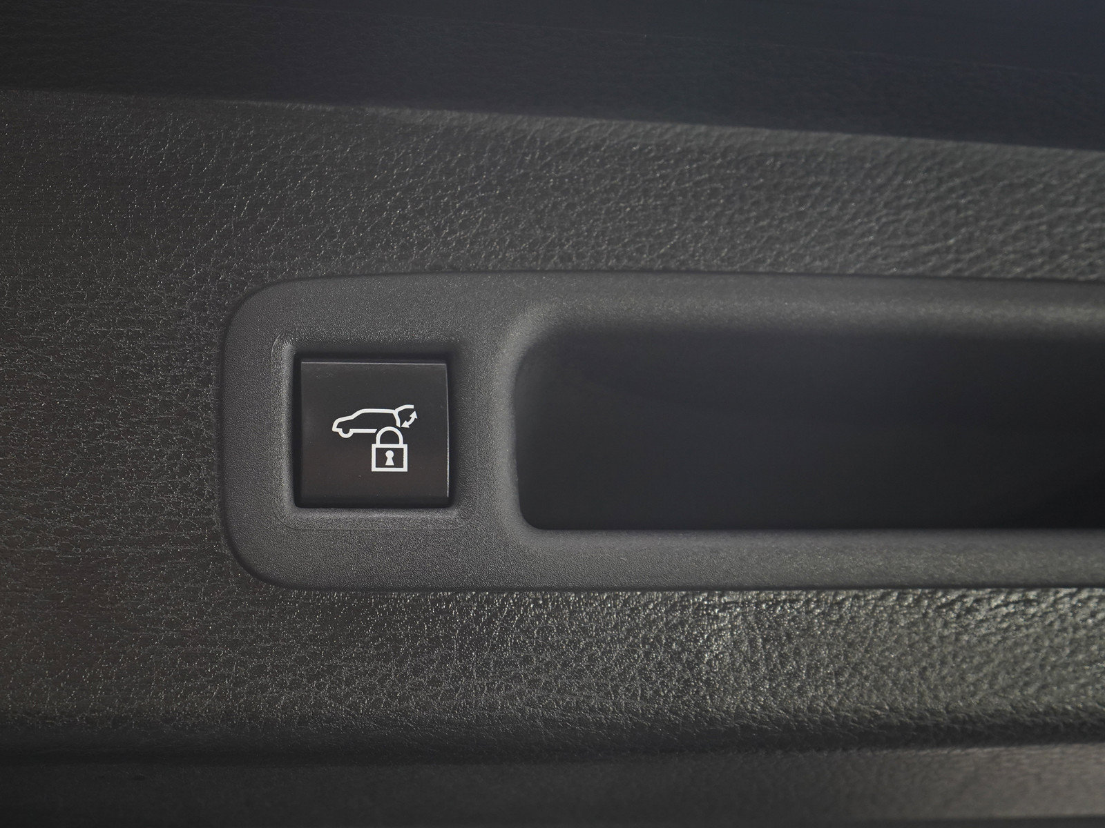 Used 2025 Toyota Sienna XLE w/ XLE Plus Package AWD/4WD image 11