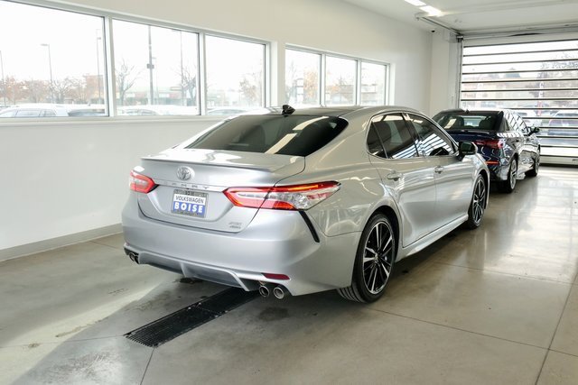 Used 2020 Toyota Camry XSE image 6