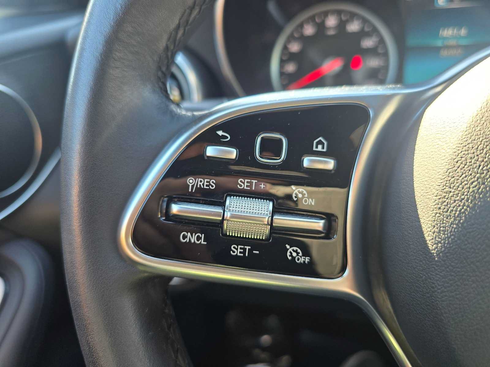 Used 2020 Mercedes-Benz GLC 300 image 33
