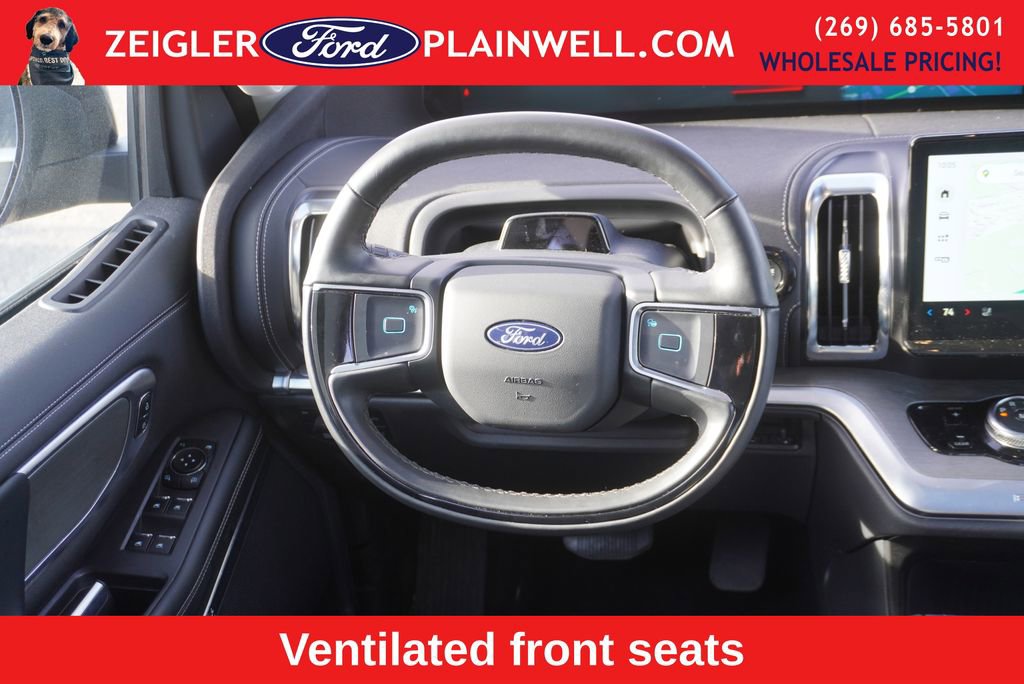 Used 2025 Ford Expedition Platinum image 21