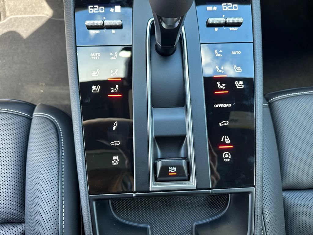 Certified 2026 Porsche Macan S AWD/4WD image 28
