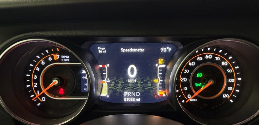 Used 2021 Jeep Wrangler Unlimited Sahara w/ Dual Top Group image 18