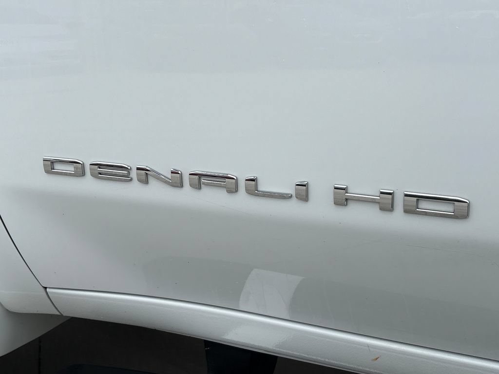 Used 2023 GMC Sierra 3500 Denali w/ Denali Ultimate Package AWD/4WD image 37