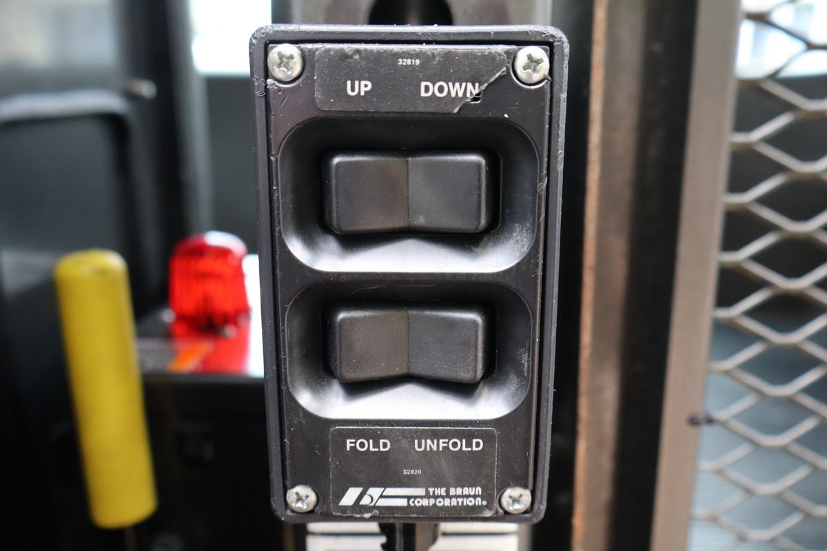 Used 2012 Ford E-350 and Econoline 350 Extended Super Duty w/ PWR Group RWD image 27