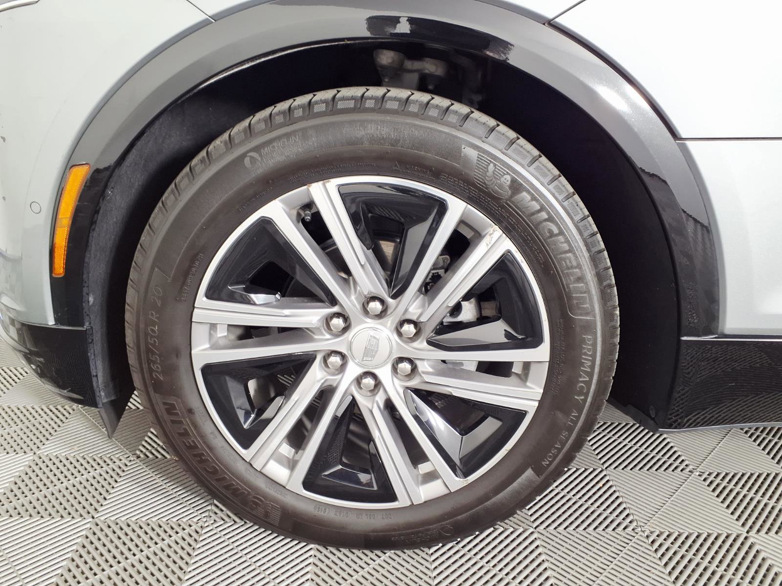 Certified 2024 Cadillac Lyriq Luxury AWD/4WD image 7