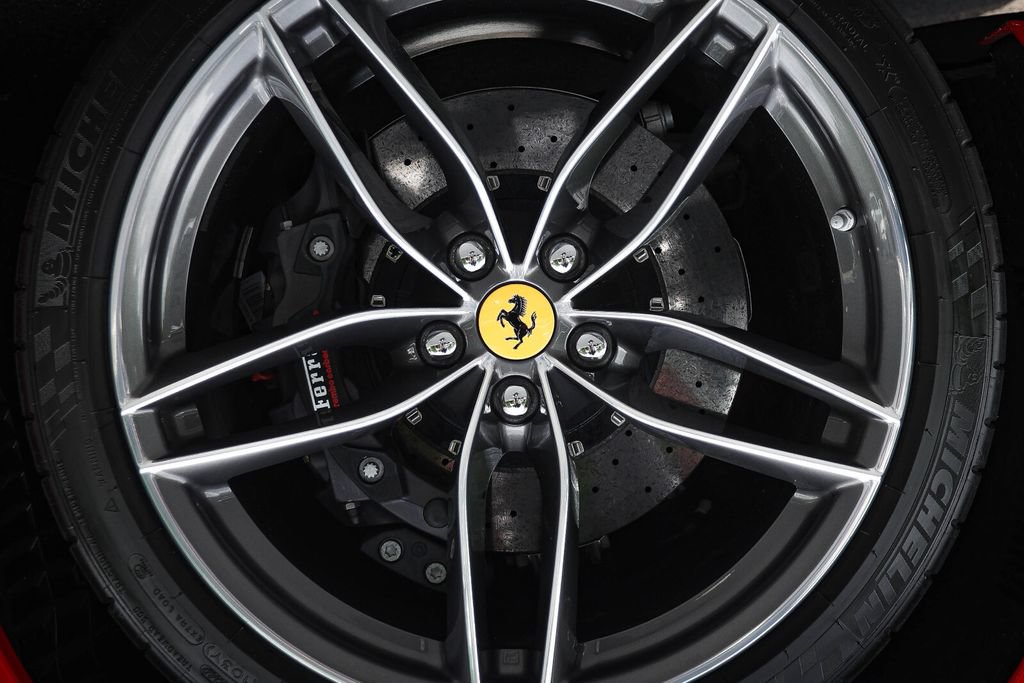 Certified 2019 Ferrari 488 Spider RWD image 15