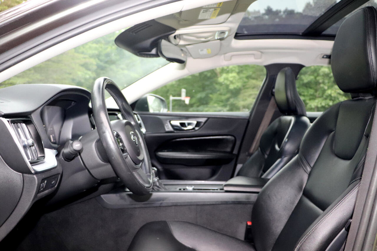 Used 2019 Volvo S60 T6 Momentum w/ Premium Package image 11