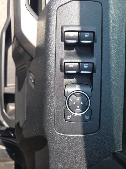 Used 2019 Ford F150 XLT w/ Equipment Group 302A Luxury AWD/4WD image 12