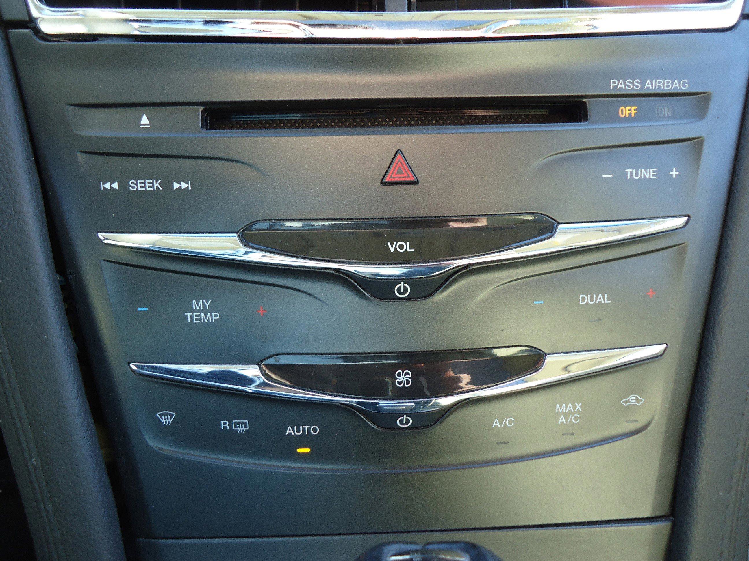 Used 2016 Lincoln MKT AWD w/ Equipment Group 201A image 19