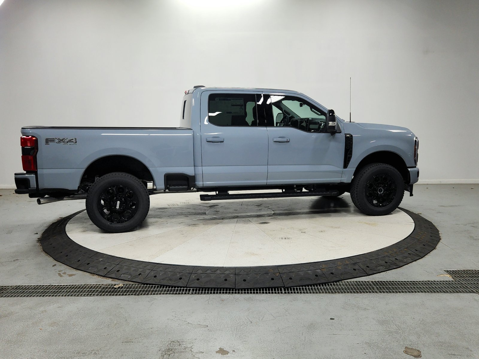 New 2027 Ford F250 Lariat w/ Black Appearance Package AWD/4WD image 9