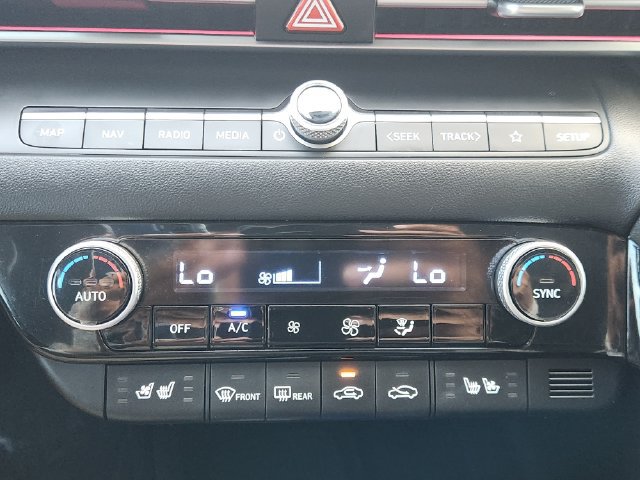 Used 2024 Hyundai Elantra Limited FWD image 22