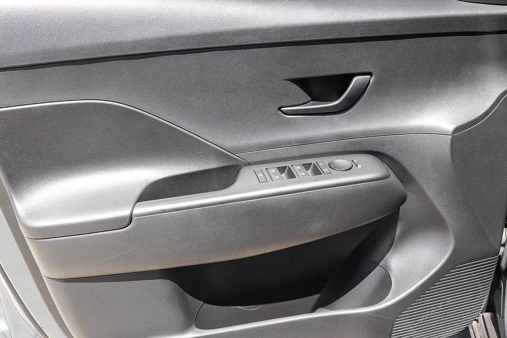 Used 2026 Hyundai Kona SE FWD image 22