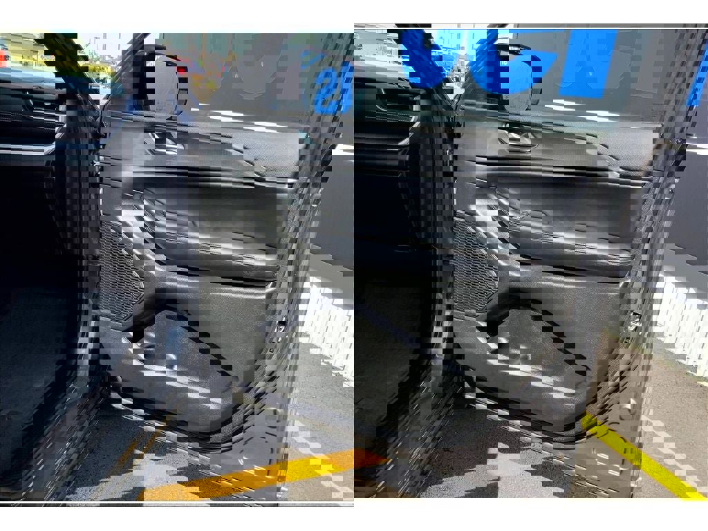 Used 2024 Jeep Grand Cherokee L Laredo image 25