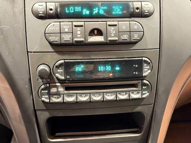 Used 2005 Chrysler Pacifica Touring FWD image 13