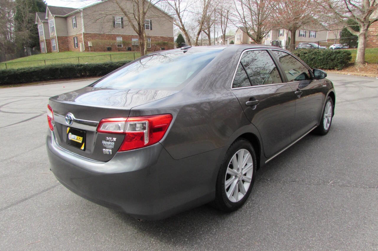 Used 2014 Toyota Camry XLE image 6
