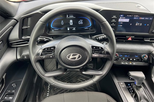 Used 2025 Hyundai Elantra Sport image 18