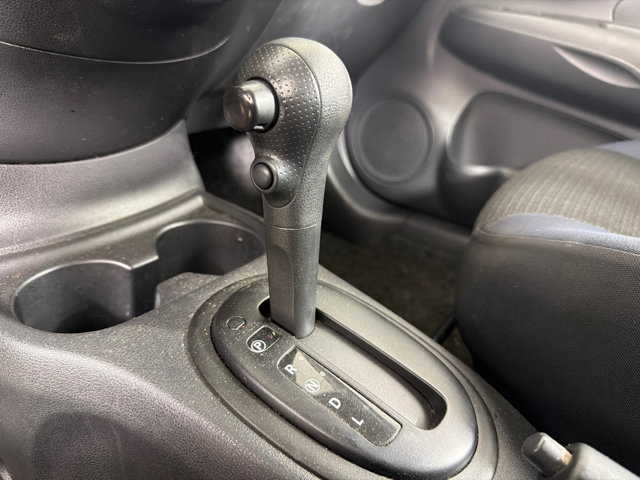 Used 2012 Nissan Versa SV FWD image 28