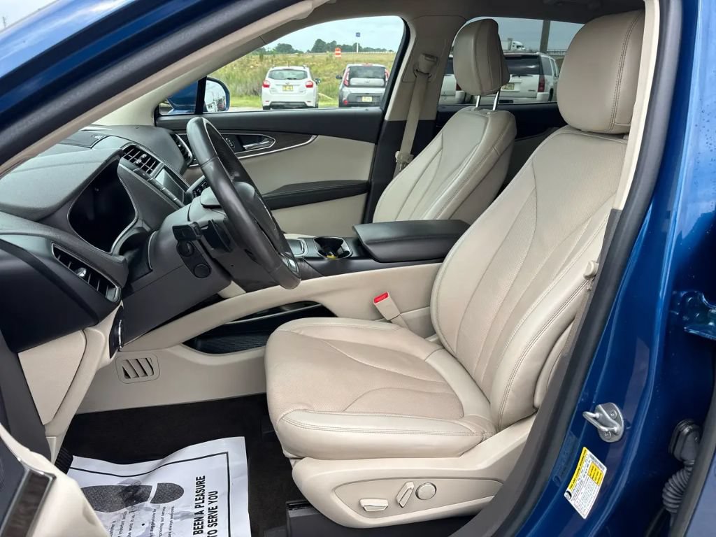 Used 2020 Lincoln Nautilus Reserve FWD image 17