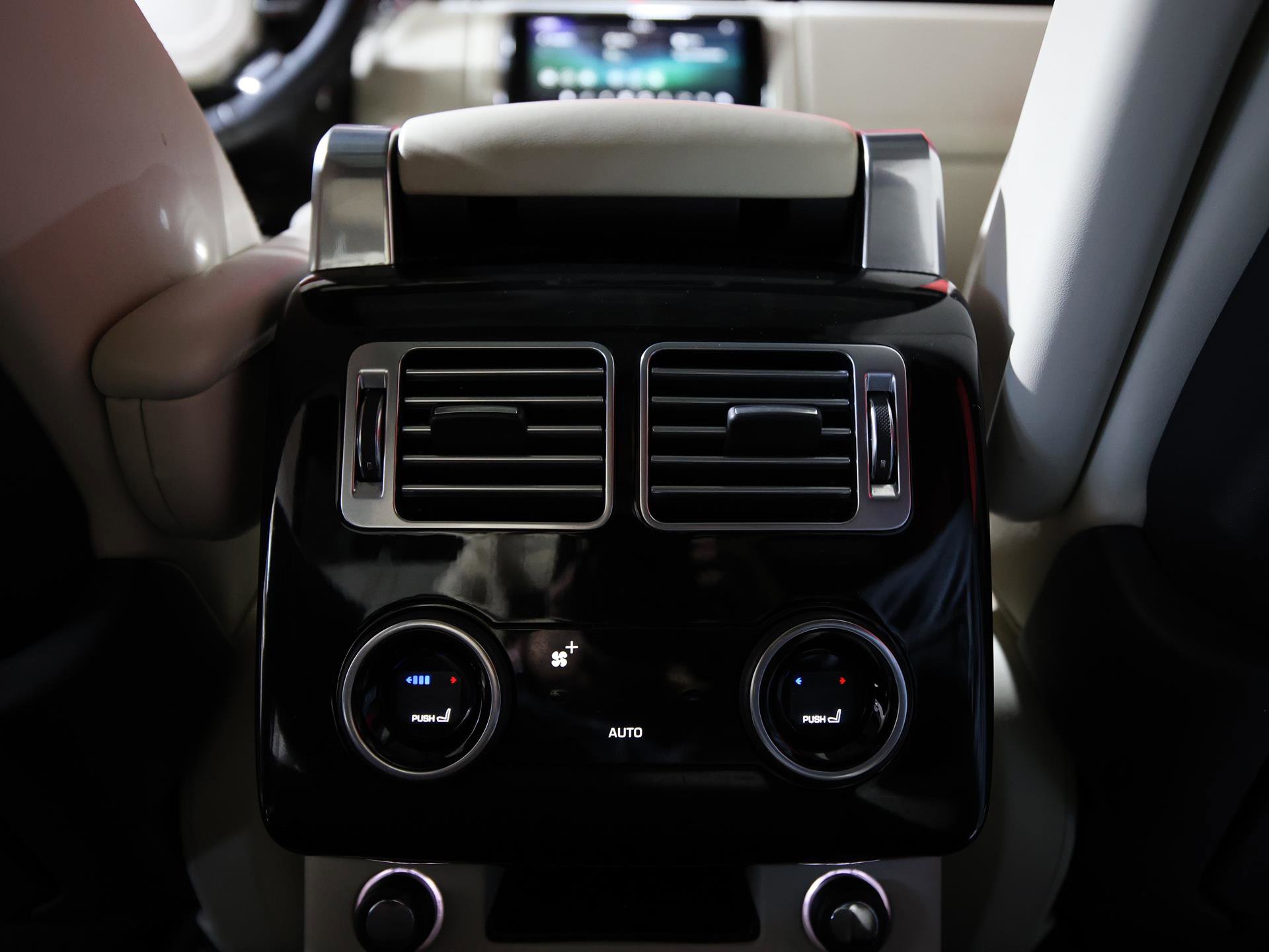 Used 2020 Land Rover Range Rover HSE AWD/4WD image 21