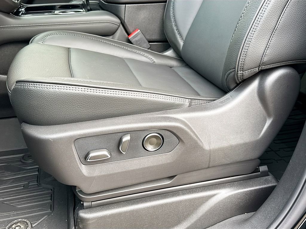 New 2026 GMC Yukon Denali w/ Sun & Power Step Package image 20