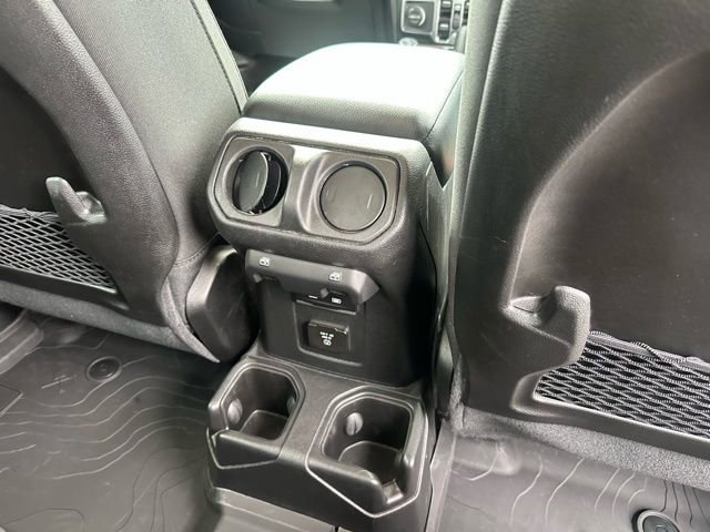 Used 2024 Jeep Gladiator Mojave w/ Safety Group image 31