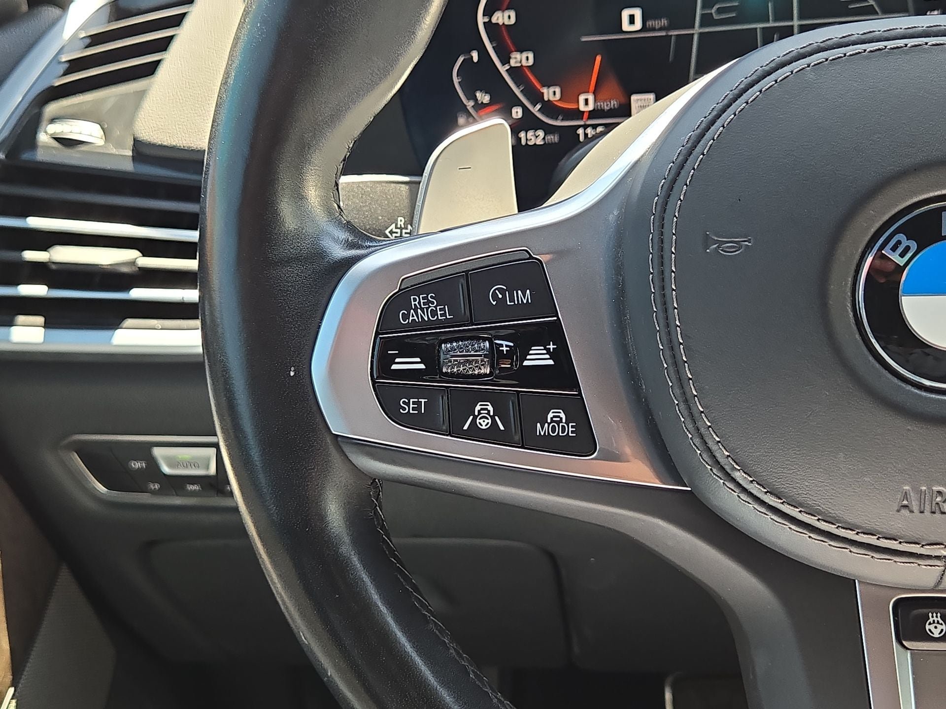 Used 2022 BMW X6 M50i w/ Executive Package AWD/4WD image 21