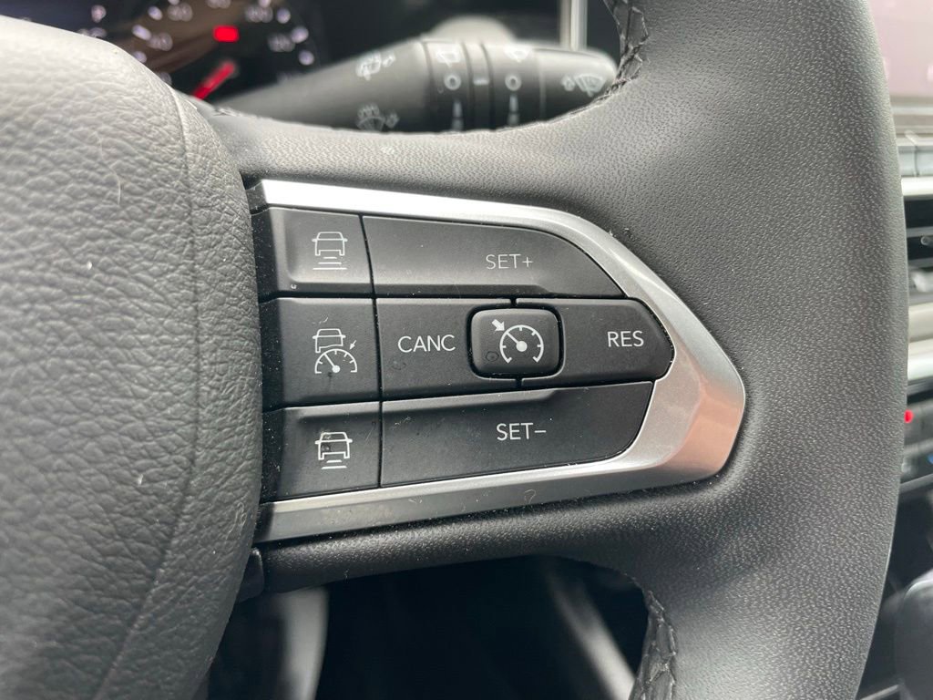 Certified 2025 Jeep Compass Limited AWD/4WD image 22