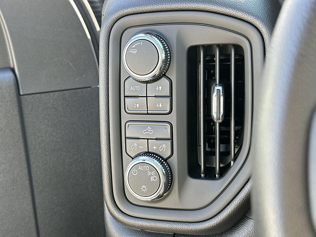 New 2026 GMC Sierra 3500 Pro AWD/4WD image 14