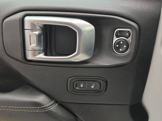 Used 2022 Jeep Wrangler Unlimited Sahara w/ Cold Weather Group AWD/4WD image 29