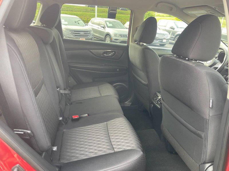 Used 2019 Nissan Rogue SV w/ Premium Package FWD image 10