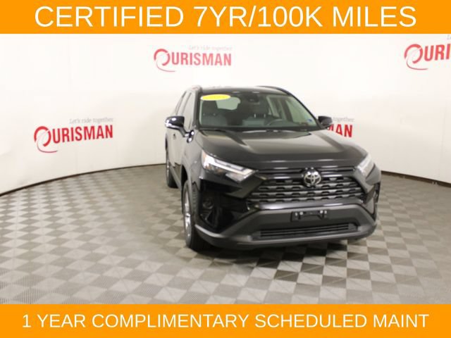 Used 2025 Toyota RAV4 XLE AWD/4WD image 17