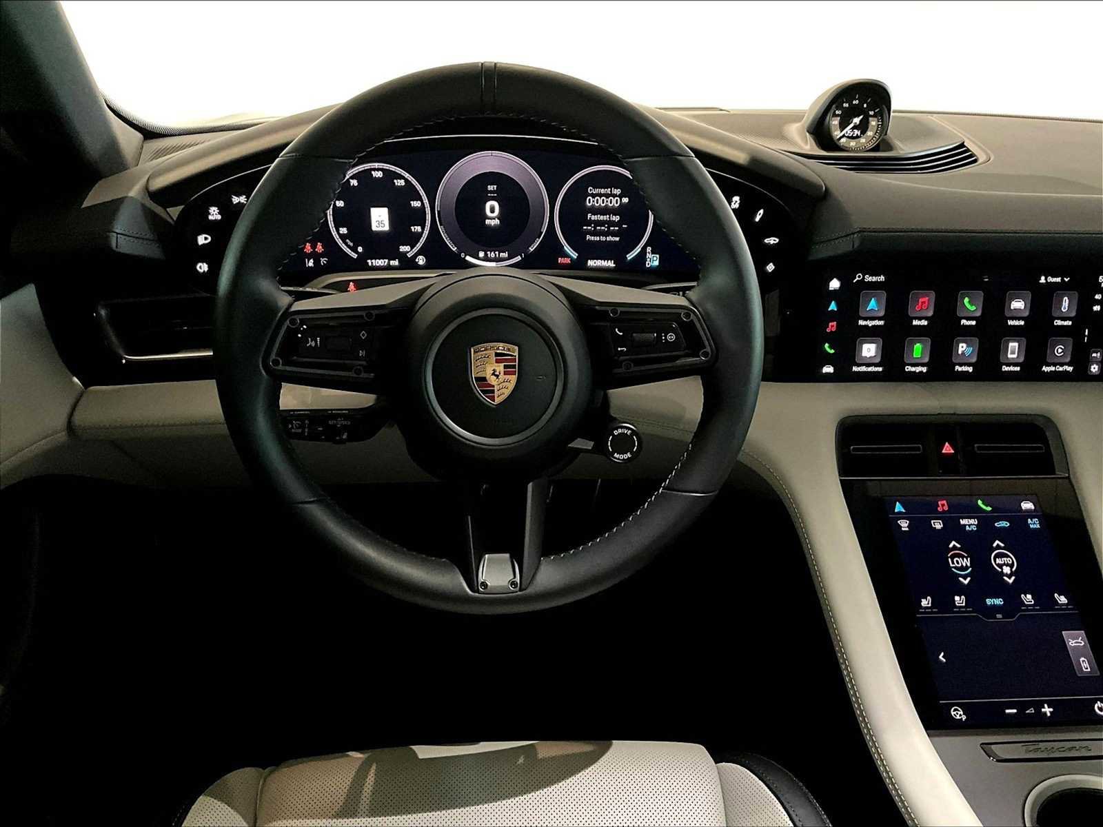 Used 2025 Porsche Taycan image 16