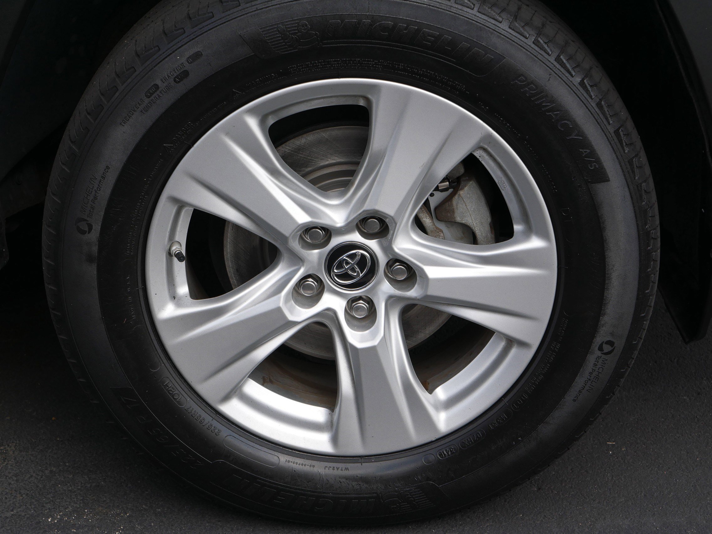 Used 2019 Toyota RAV4 XLE image 15