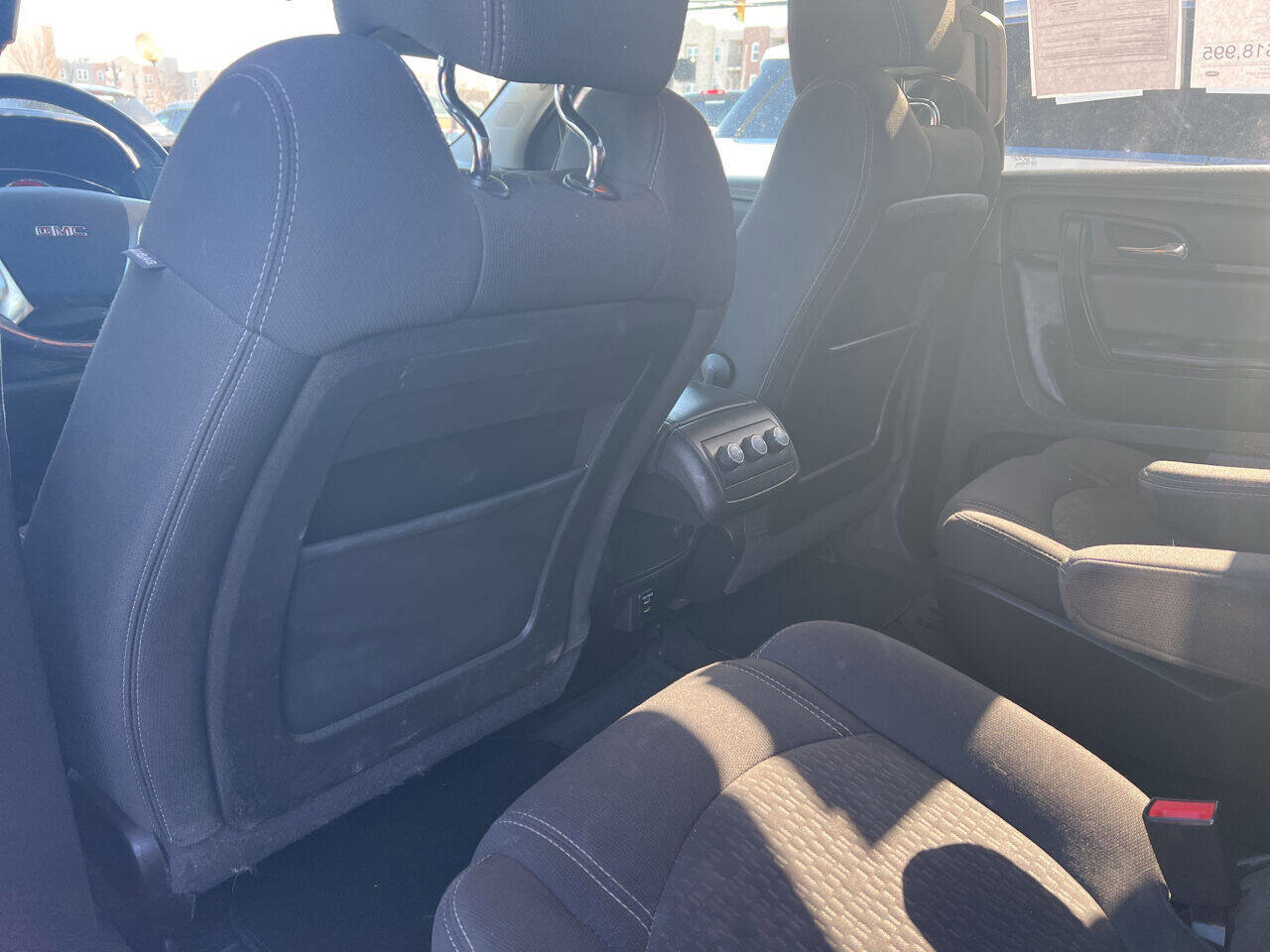 Used 2015 GMC Acadia SLE image 37