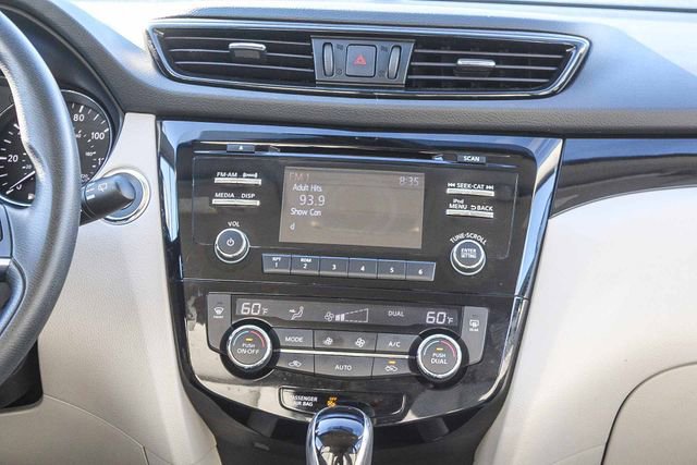 Used 2018 Nissan Rogue Sport SV image 21