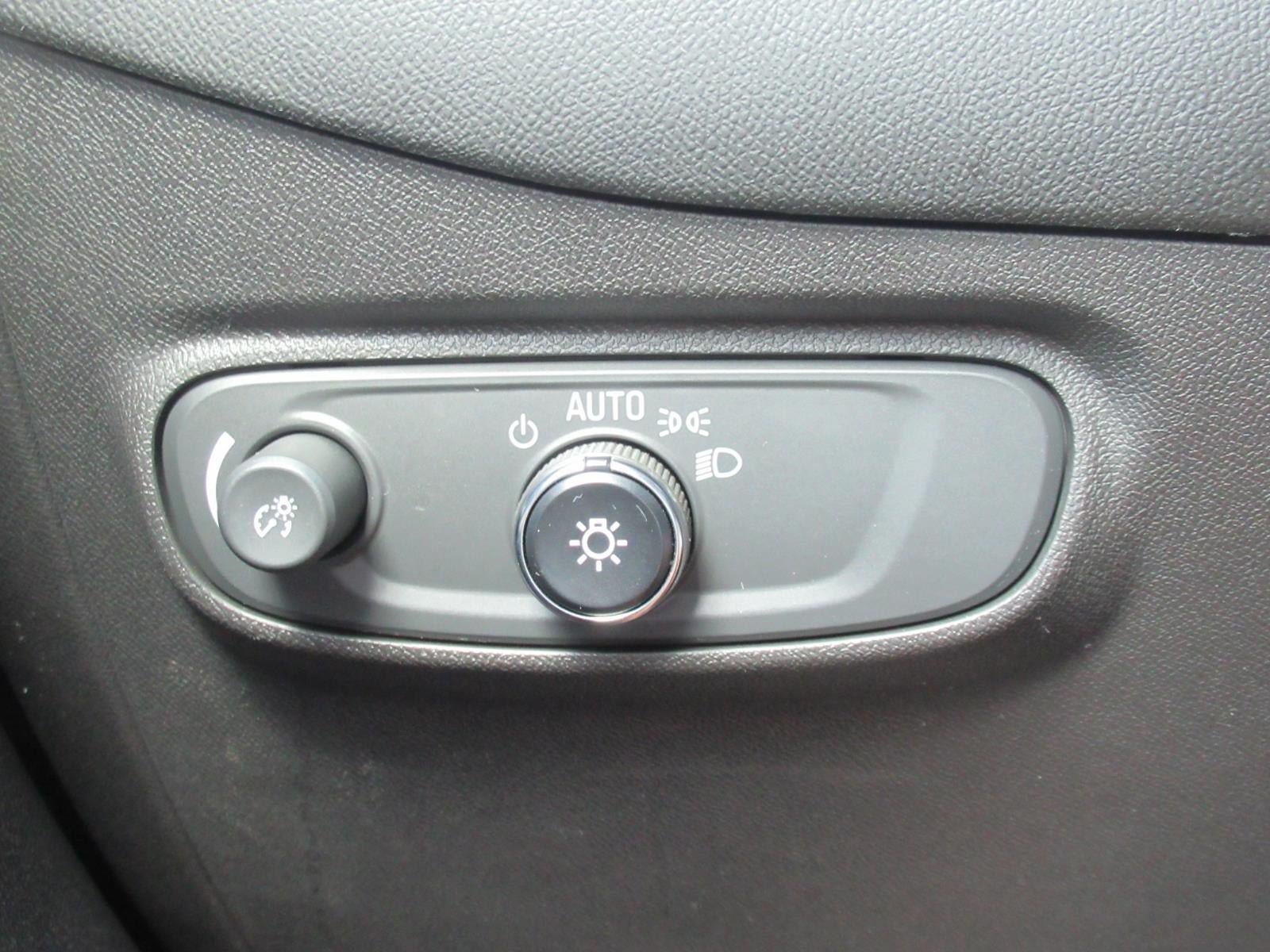 Used 2022 Chevrolet Equinox LT FWD image 22